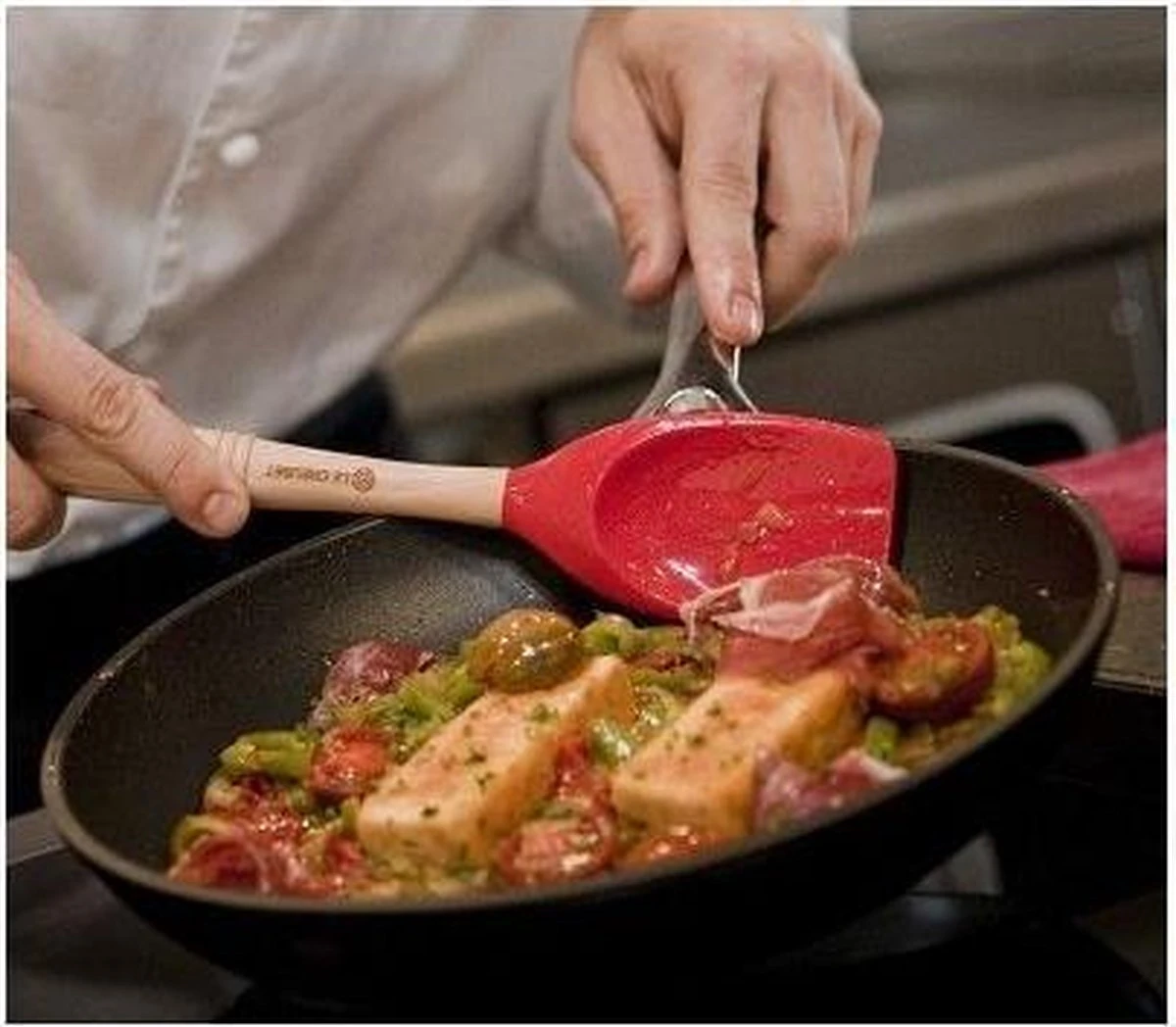 Le Creuset Koekenpan Les Forgées TNS - ø 26 Cm - Standaard Anti-aanbaklaag 4 Le Creuset Koekenpan Les Forgées TNS - ø 26 Cm - Standaard Anti-aanbaklaag - Afbeelding 2