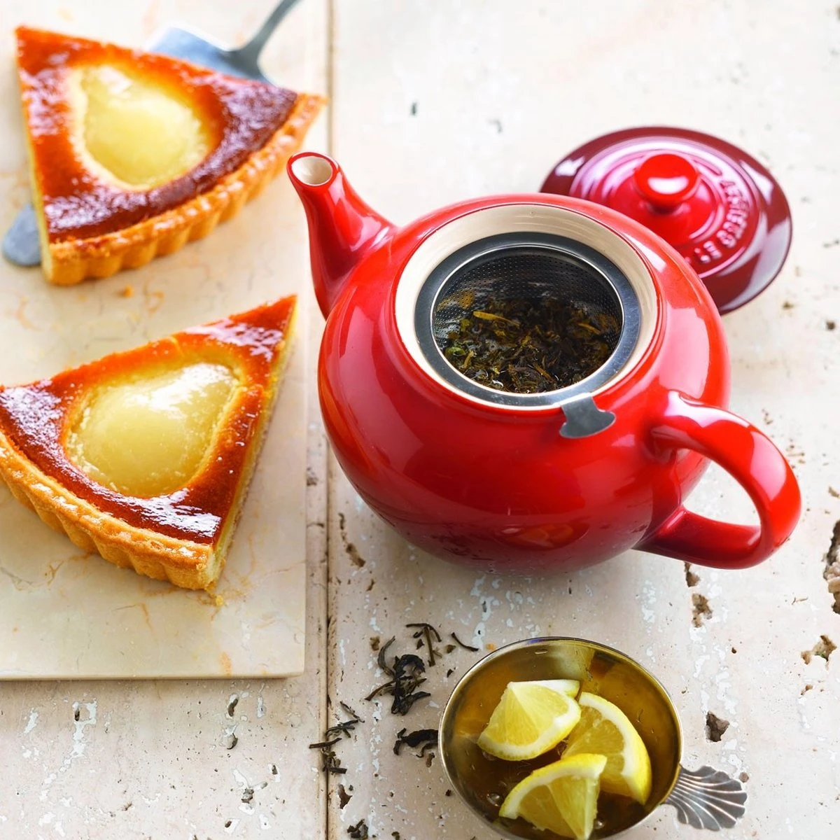 Le Creuset Theepot 1,3l Rood 4 Le Creuset Theepot 1,3l Rood - Afbeelding 2