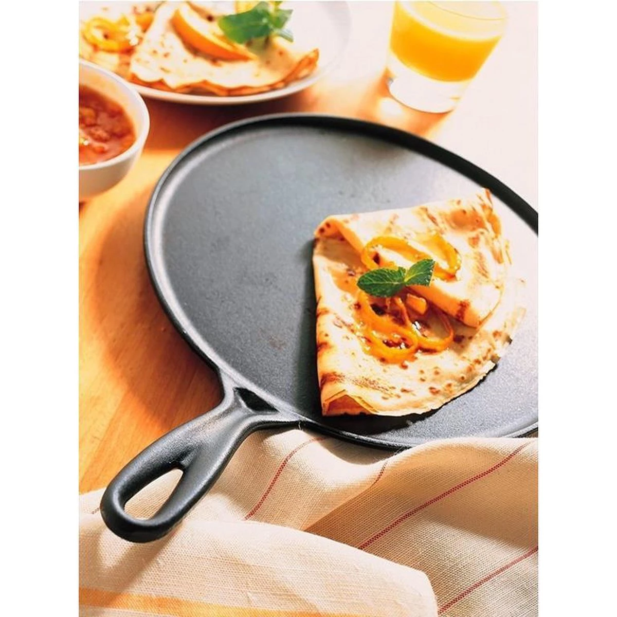 Le Creuset Le Creuster Gietijzeren Pannenkoekpan - Mat Zwart - 27cm 5 Le Creuset Le Creuster Gietijzeren Pannenkoekpan - Mat Zwart - 27cm - Afbeelding 4