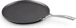 Le Creuset Les Forgees Pannenkoekpan 28cm 15 Le Creuset Les Forgees Pannenkoekpan 28cm -Le Creuset 1200x441