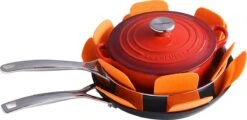 Le Creuset Pannenbeschermers Zwart - 3 Stuks 6 Le Creuset Pannenbeschermers Zwart - 3 Stuks -Le Creuset 1200x583