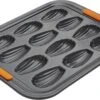 Le Creuset Madeleine Bakvorm - 12 Madeleines -Le Creuset 1200x716