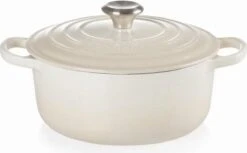Le Creuset Braadpan Signature Meringue - ø 24 Cm / 4.2 Liter 11 Le Creuset Braadpan Signature Meringue - ø 24 Cm / 4.2 Liter -Le Creuset 1200x744
