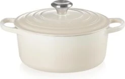 Le Creuset 28 Le Creuset -Le Creuset 1200x764