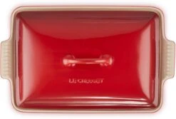 Le Creuset - Ovenschaal Met Deksel - 33 X 22.5 X 8 Cm - Kersenrood 12 Le Creuset - Ovenschaal Met Deksel - 33 X 22.5 X 8 Cm - Kersenrood -Le Creuset 1200x811 5