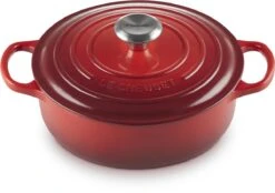 Le Creuset - Gietijzeren - Lage Braadpan - 24cm - Kersenrood 23 Le Creuset - Gietijzeren - Lage Braadpan - 24cm - Kersenrood -Le Creuset 1200x843