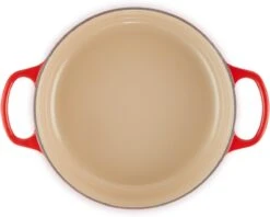 Le Creuset - Gietijzeren - Lage Braadpan - 24cm - Kersenrood 35 Le Creuset - Gietijzeren - Lage Braadpan - 24cm - Kersenrood -Le Creuset 1200x963