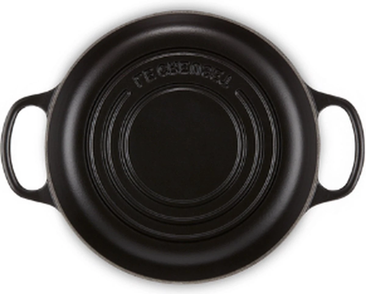 Le Creuset Broodpan Signature Mat Zwart - ø 24 Cm / 1.6 Liter 12 Le Creuset Broodpan Signature Mat Zwart - ø 24 Cm / 1.6 Liter - Afbeelding 10