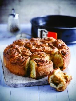 Le Creuset Springvorm Patiliss ø 24 Cm -Le Creuset 900x1200 3