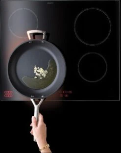 Le Creuset Koekenpan Les Forgées TNS - ø 22 Cm - Standaard Anti-aanbaklaag 15 Le Creuset Koekenpan Les Forgées TNS - ø 22 Cm - Standaard Anti-aanbaklaag -Le Creuset 951x1200 2