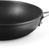 Le Creuset Sauteerpan Les Forgées TNS - ø 26 Cm / 2.7 Liter - Standaard Anti-aanbaklaag 2 Le Creuset Sauteerpan Les Forgées TNS - ø 26 Cm / 2.7 Liter - Standaard Anti-aanbaklaag -Le Creuset LC 20190624 ZS PS FS 51101260010202 001 1