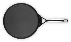 Le Creuset Pannenkoekenpan Les Forgées TNS - ø 24 Cm - Standaard Anti-aanbaklaag 13 Le Creuset Pannenkoekenpan Les Forgées TNS - ø 24 Cm - Standaard Anti-aanbaklaag -Le Creuset LC 20190624 ZS PS FS 51106280010002 004