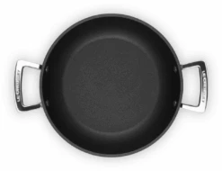 Le Creuset Hapjespan Met Deksel - Les Forgées TNS - ø 24 Cm / 2.3 Liter - Standaard Anti-aanbaklaag -Le Creuset LC 20190624 ZS PS FS 51107240010502 005