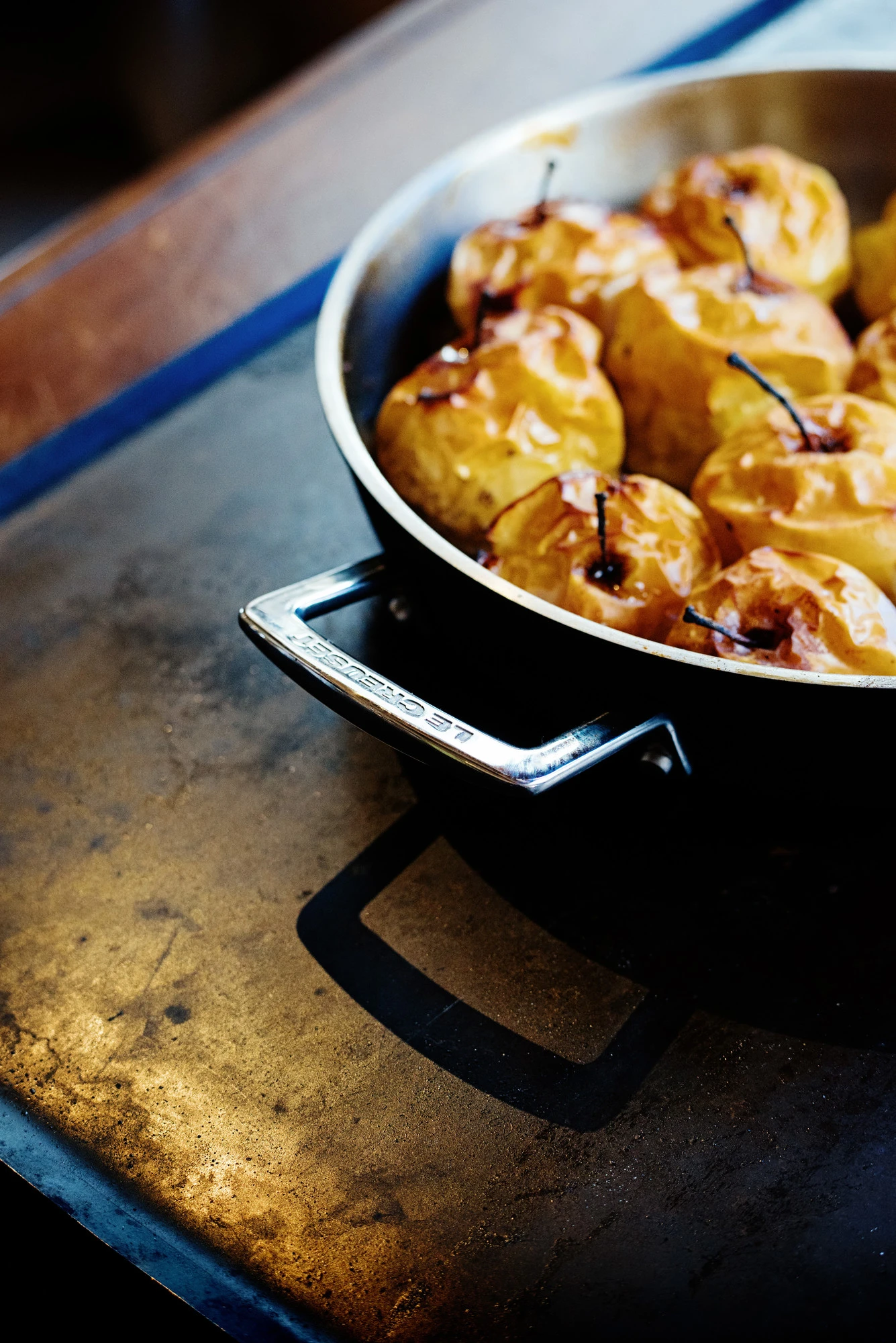 Le Creuset Hapjespan Met Deksel - Les Forgées TNS - ø 26 Cm / 2.7 Liter - Standaard Anti-aanbaklaag 5 Le Creuset Hapjespan Met Deksel - Les Forgées TNS - ø 26 Cm / 2.7 Liter - Standaard Anti-aanbaklaag - Afbeelding 3