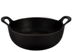 Le Creuset Wokpan / Balti Dish - Mat Zwart - ø 24 Cm / 2.7 Liter - Geëmailleerde Anti-aanbaklaag