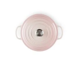 Le Creuset Braadpan Signature - Shell Pink - ø 24 Cm / 4.2 Liter 11 Le Creuset Braadpan Signature - Shell Pink - ø 24 Cm / 4.2 Liter -Le Creuset le creuset sginature braadpan shell pink 24cm 1