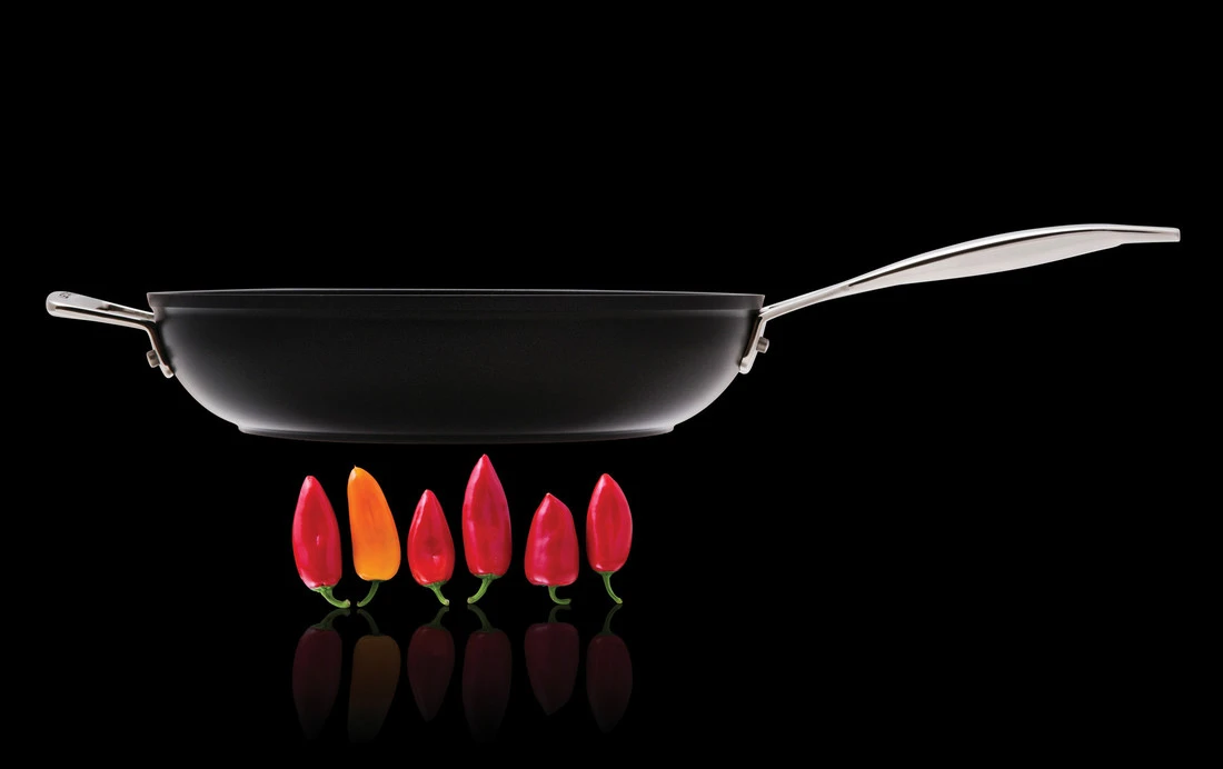 Le Creuset Sauteerpan Les Forgées TNS - ø 28 Cm / 3.2 Liter - Standaard Anti-aanbaklaag 5 Le Creuset Sauteerpan Les Forgées TNS - ø 28 Cm / 3.2 Liter - Standaard Anti-aanbaklaag - Afbeelding 3